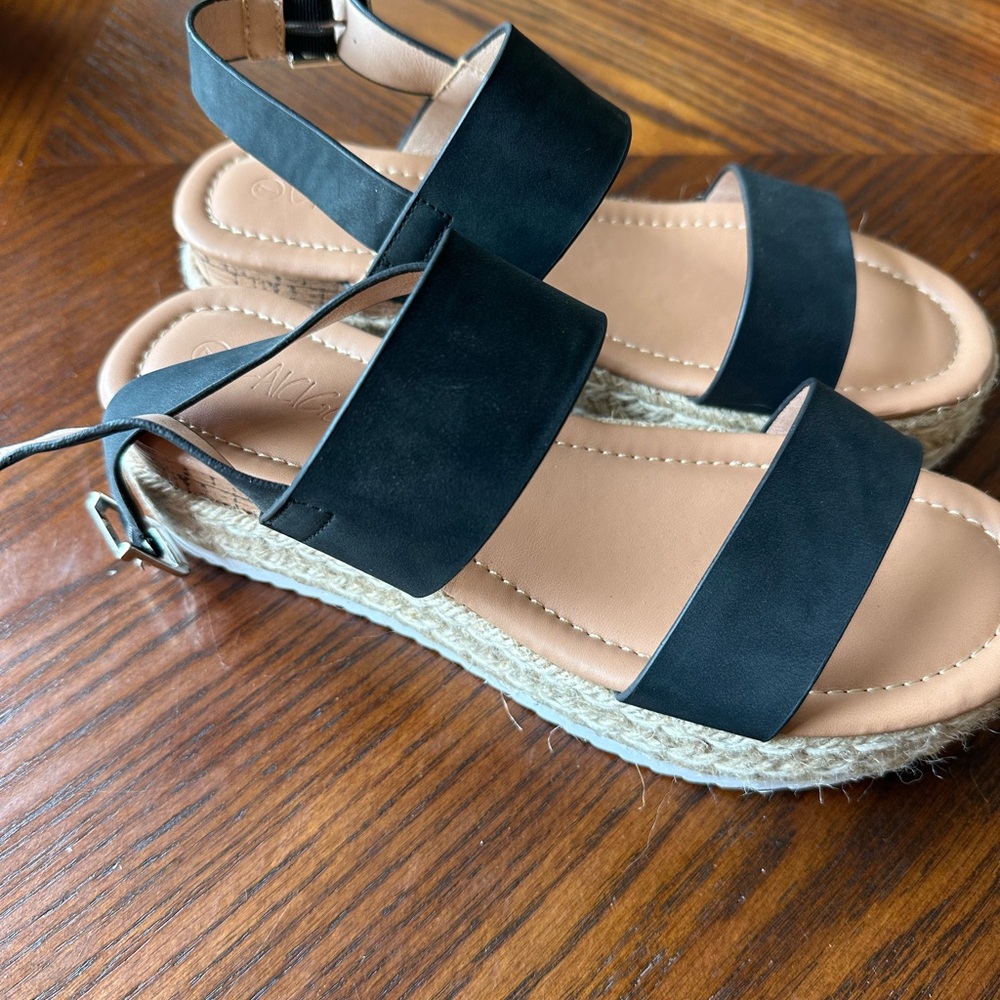 Open toe wedge platform sandals